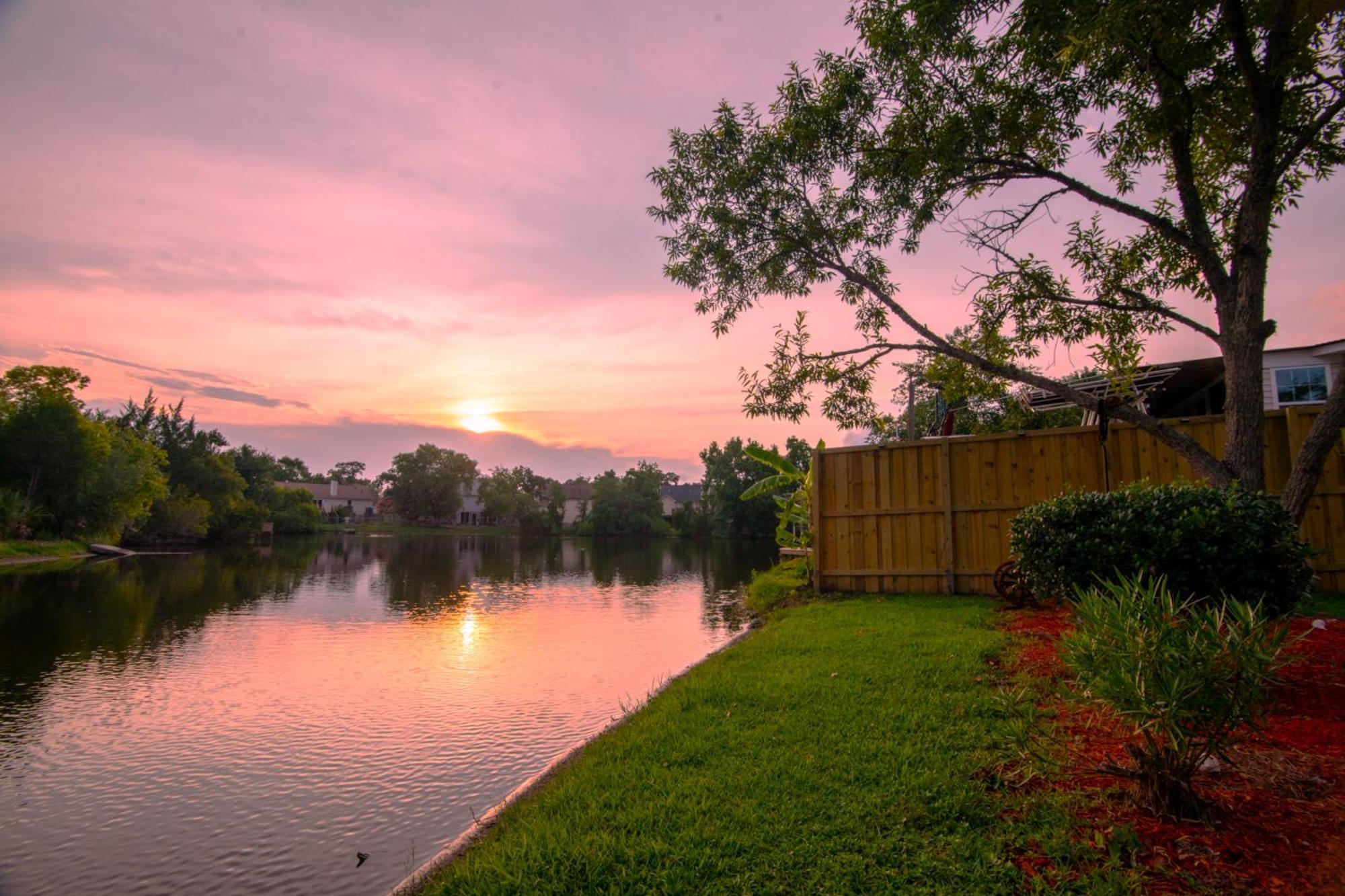 Lakefront Retreat Near Tybee With King Bed And Free Parking Ferienhaus