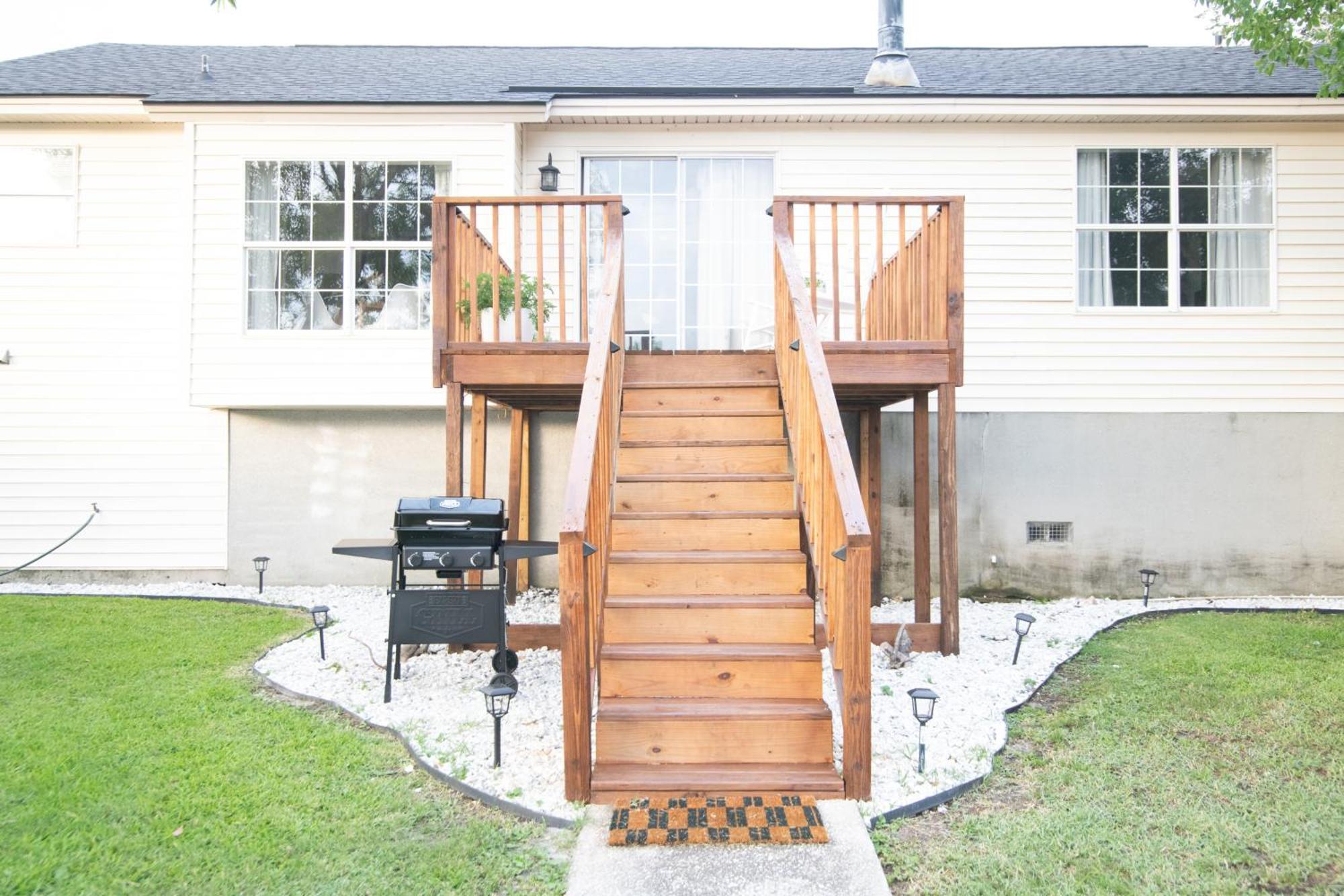 Lakefront Retreat Near Tybee With King Bed And Free Parking Ferienhaus